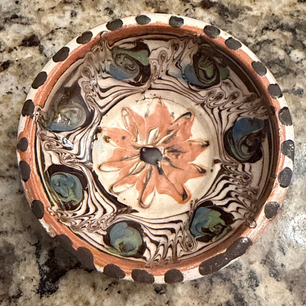 Set of 3 Hand-Painted Ceramic Stackable Mini Bowls - Picture 6 of 8
